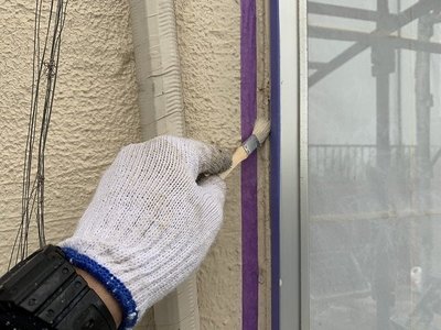 開口廻り　シーリング(プライマー塗布).jpg